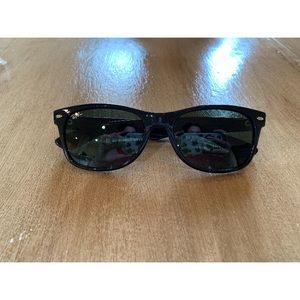 Ray-Ban New Wayfarer 😎